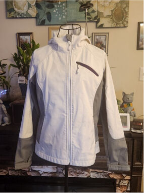 Free Tech White & Gray Hooded Jacket Size Small
